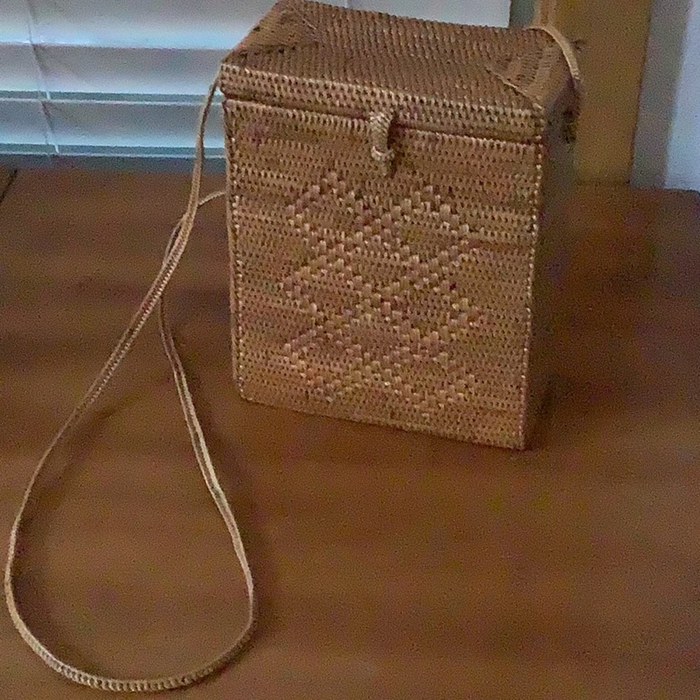 Vintage Stylish Woven Bamboo Purse